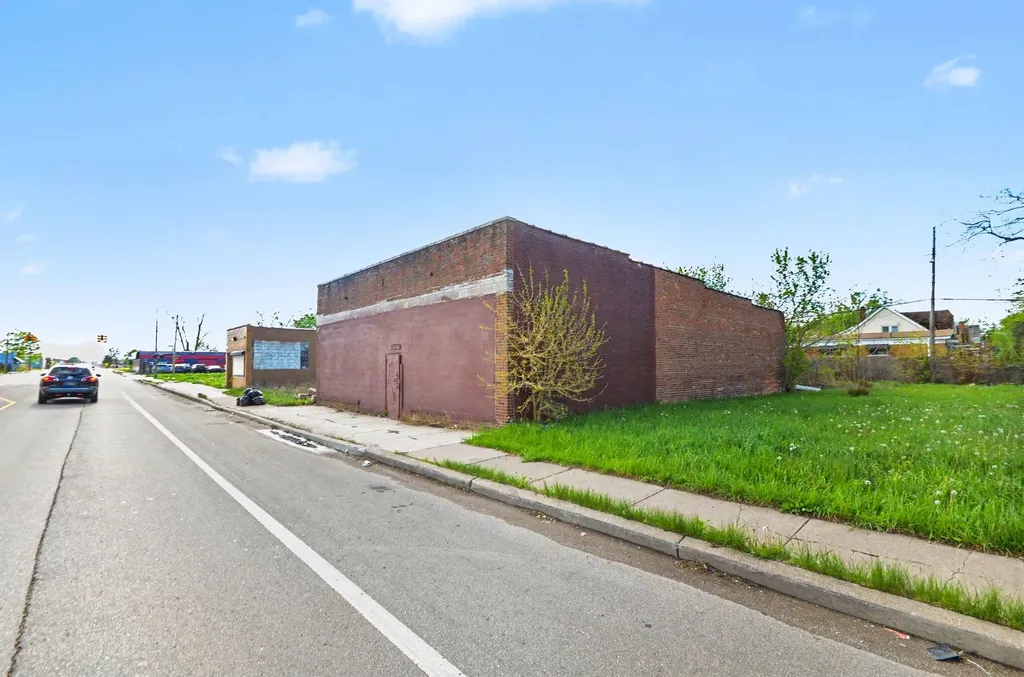 10539 W Chicago Detroit City MI 48204