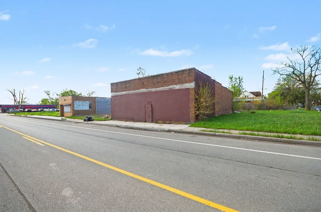 10539 W Chicago Detroit City MI 48204