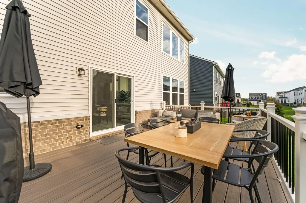 837 Kuss Drive Saline City MI 48176
