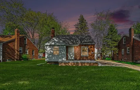 275 Dick Avenue Pontiac City MI 48341