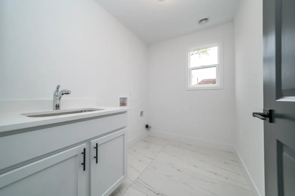 11200 Tremont Lane Plymouth Charter Township MI 48170