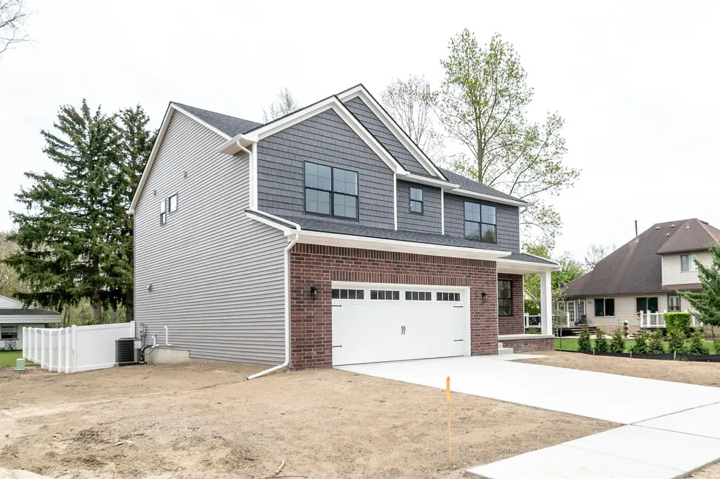 11200 Tremont Lane Plymouth Charter Township MI 48170