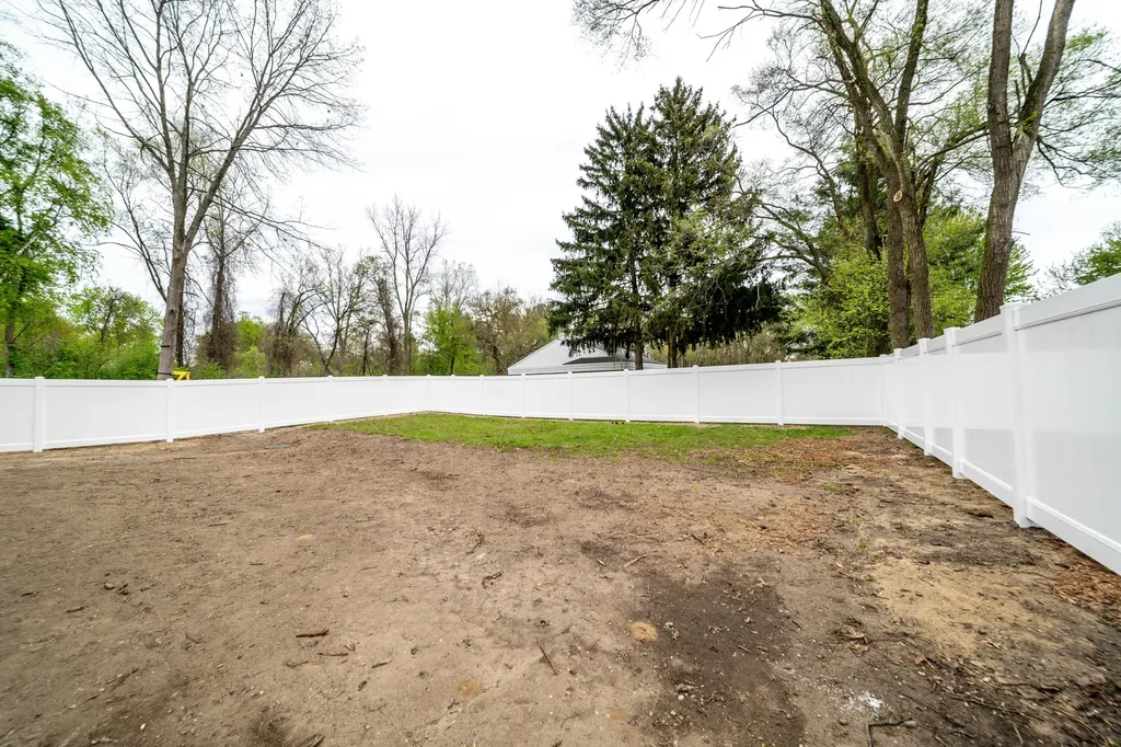 11200 Tremont Lane Plymouth Charter Township MI 48170