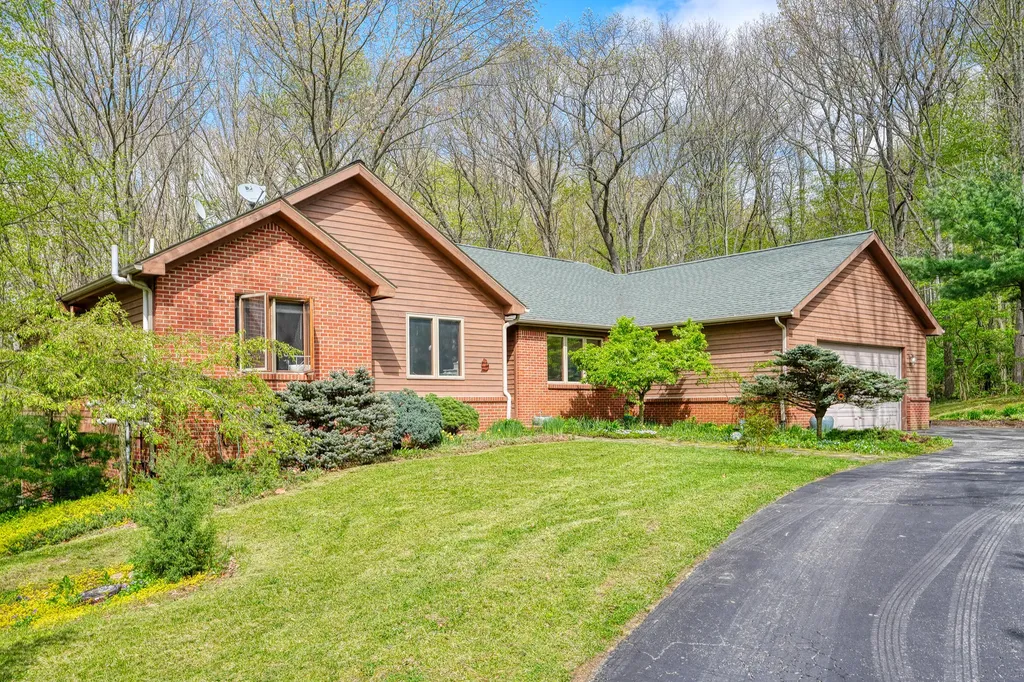 4482 Sutton ( Oak Ridge Dr ) Road Raisin Township MI 49229