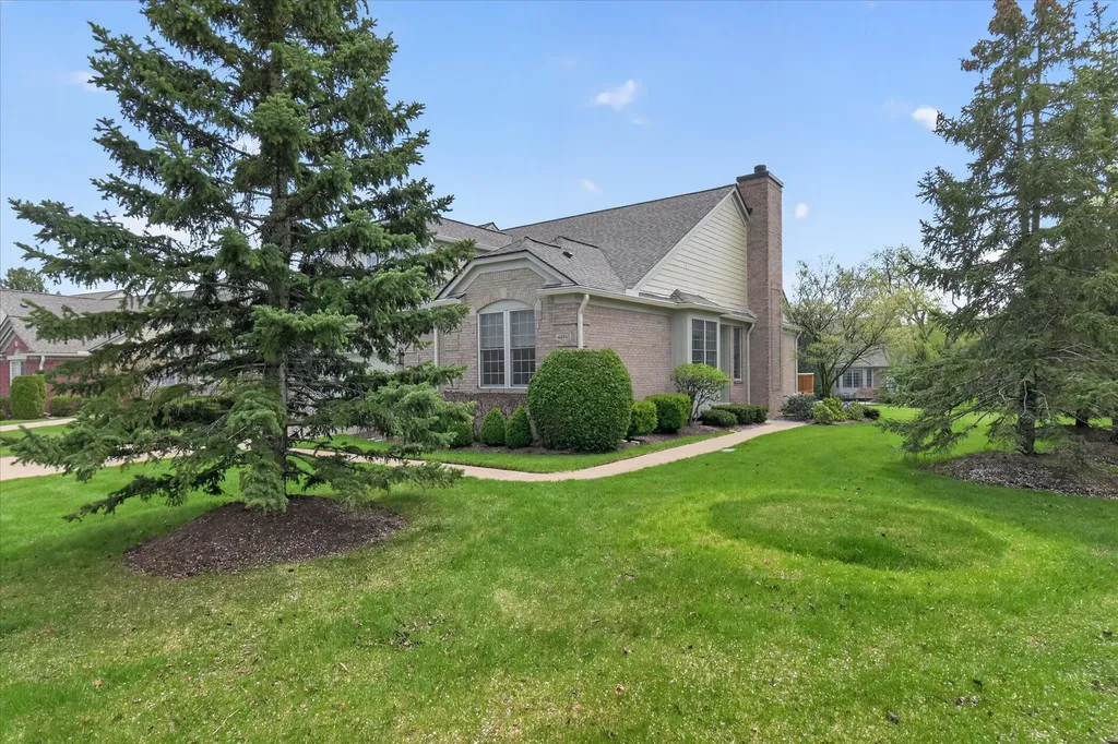 44543 Birchwood Court Northville Township MI 48168