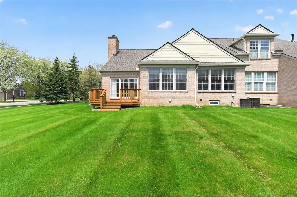 44543 Birchwood Court Northville Township MI 48168