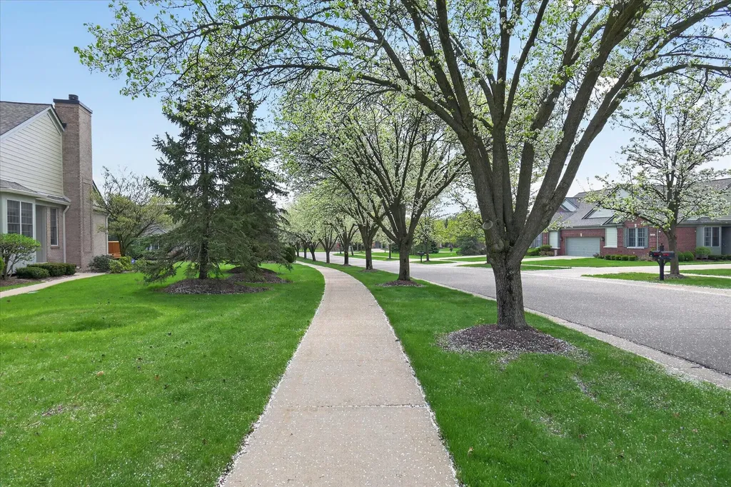 44543 Birchwood Court Northville Township MI 48168