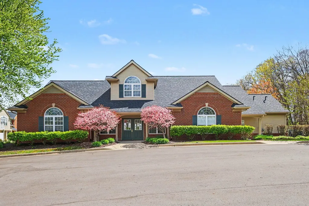 4324 Hampton Ridge Boulevard Genoa Township MI 48843