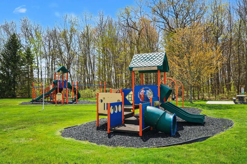 4324 Hampton Ridge Boulevard Genoa Township MI 48843