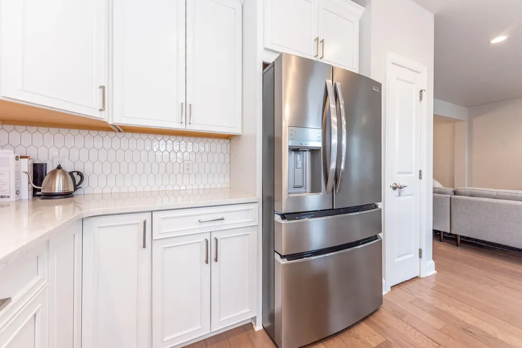 3370 Roseford Boulevard Ann Arbor City MI 48105