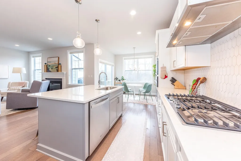 3370 Roseford Boulevard Ann Arbor City MI 48105