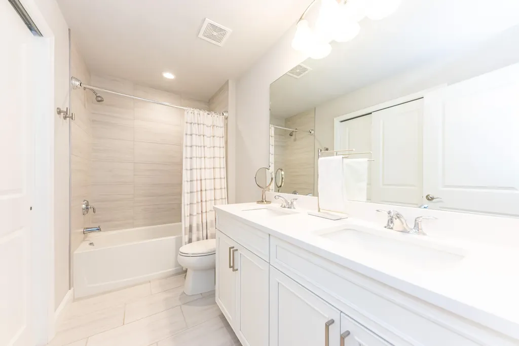 3370 Roseford Boulevard Ann Arbor City MI 48105