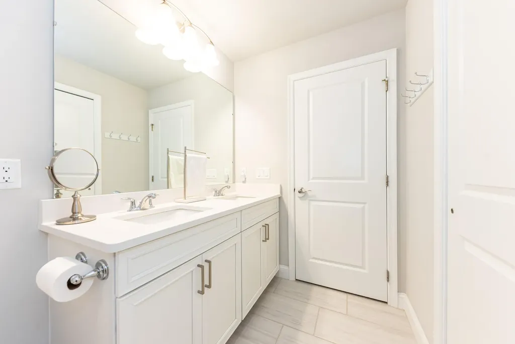 3370 Roseford Boulevard Ann Arbor City MI 48105