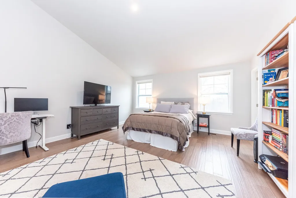 3370 Roseford Boulevard Ann Arbor City MI 48105