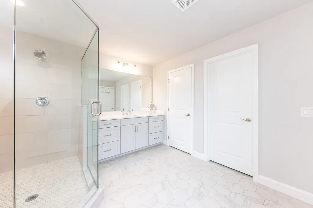 3370 Roseford Boulevard Ann Arbor City MI 48105