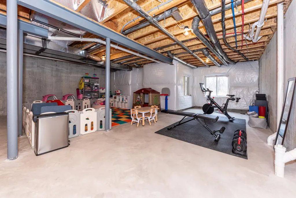 3370 Roseford Boulevard Ann Arbor City MI 48105