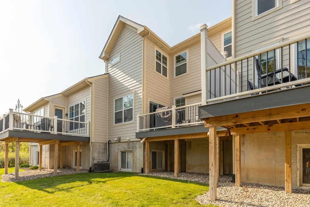 3370 Roseford Boulevard Ann Arbor City MI 48105