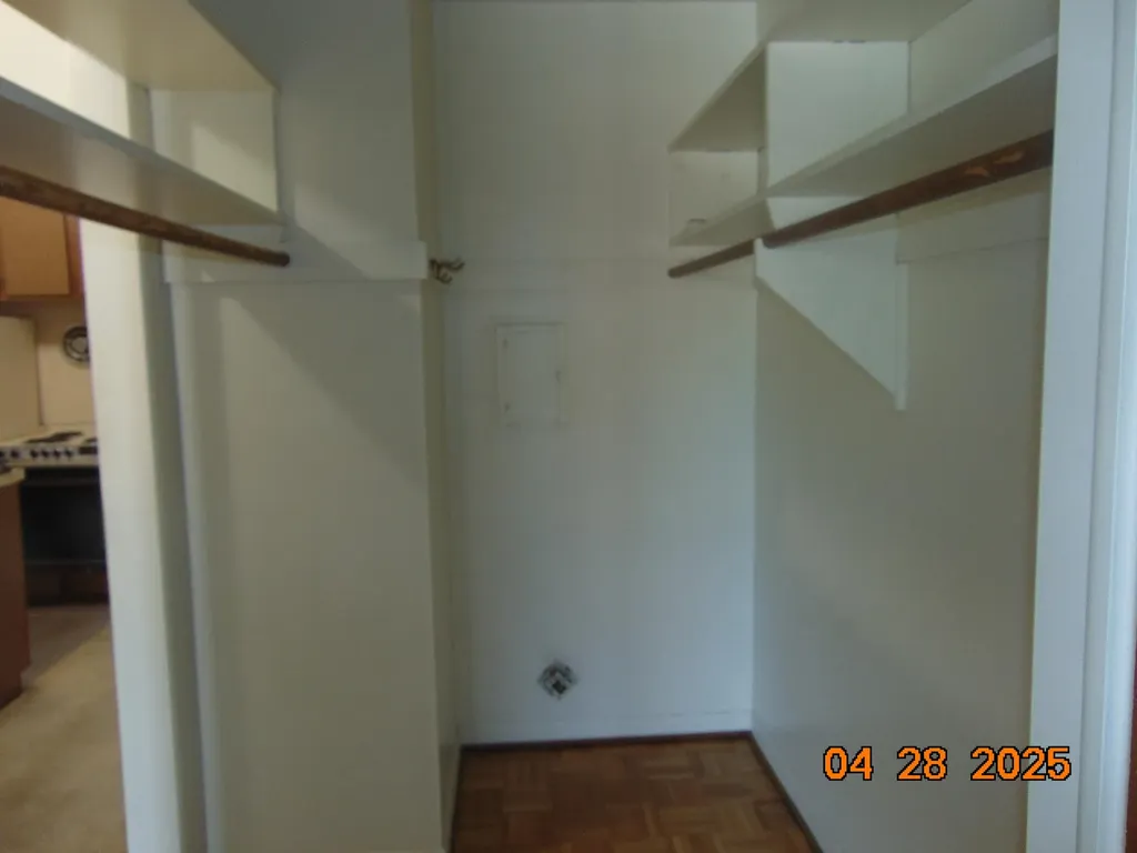 2915 W 13 Mile Road Royal Oak City MI 48073