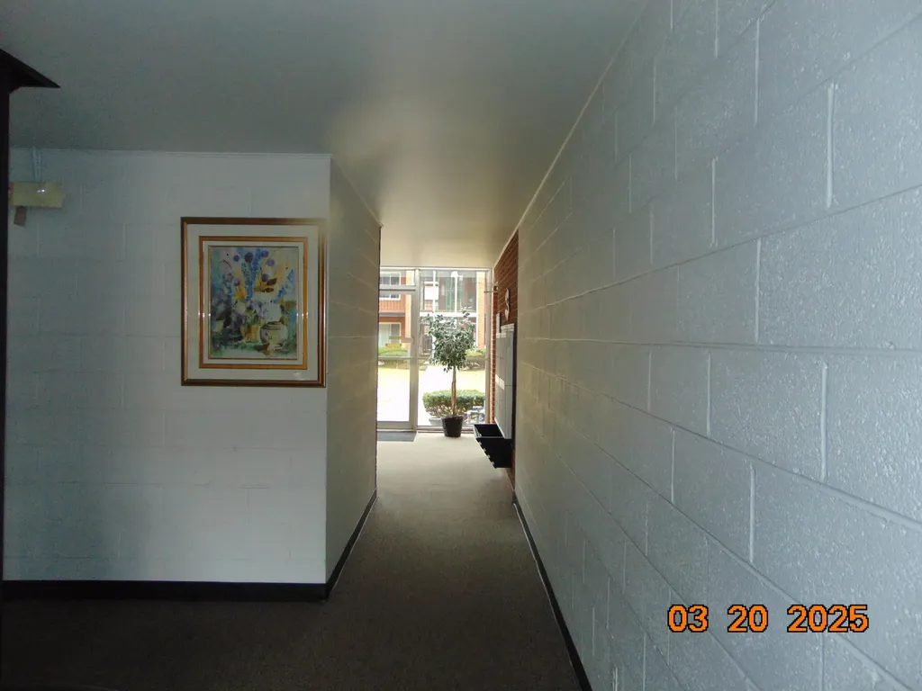 2915 W 13 Mile Road Royal Oak City MI 48073