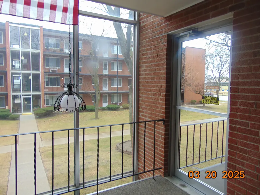2915 W 13 Mile Road Royal Oak City MI 48073