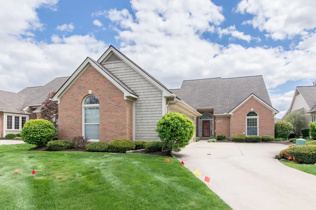 1989 Stonebridge Drive N Pittsfield Charter Township MI 48108