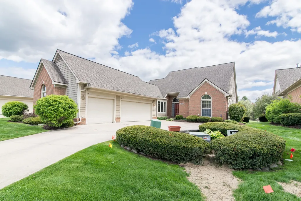 1989 Stonebridge Drive N Pittsfield Charter Township MI 48108