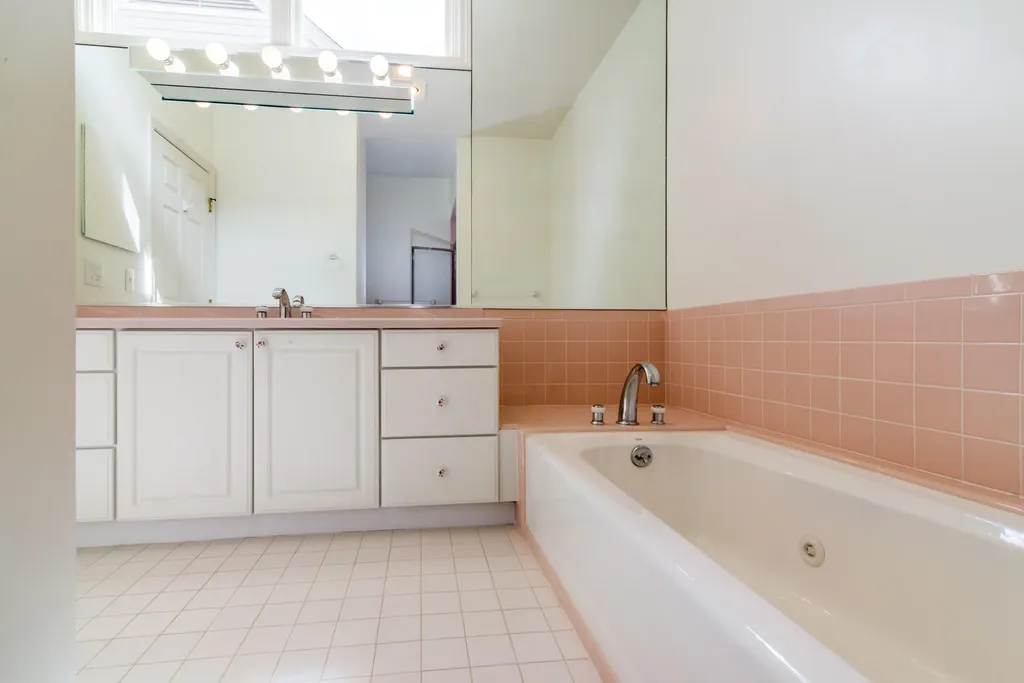 1989 Stonebridge Drive N Pittsfield Charter Township MI 48108