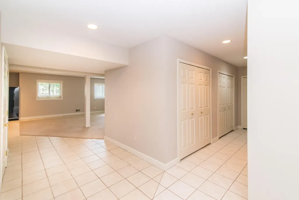 1989 Stonebridge Drive N Pittsfield Charter Township MI 48108