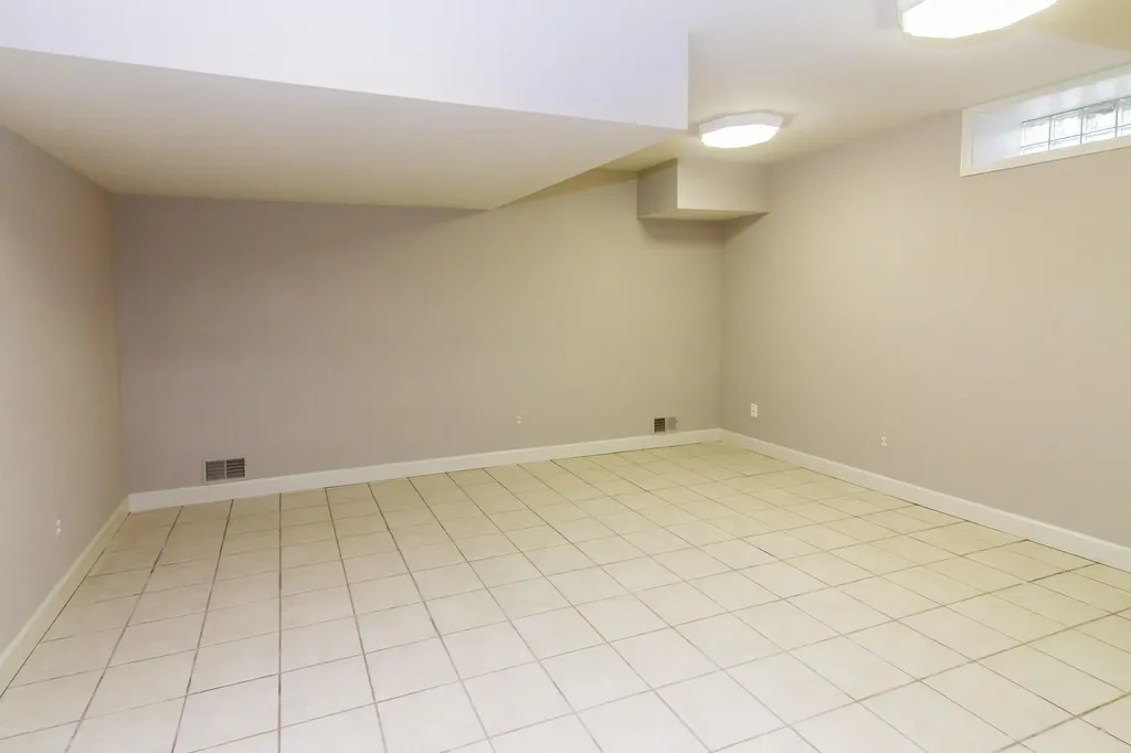1989 Stonebridge Drive N Pittsfield Charter Township MI 48108