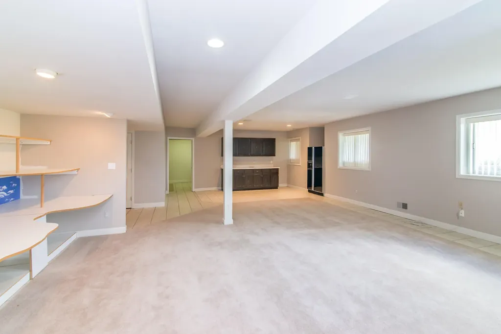 1989 Stonebridge Drive N Pittsfield Charter Township MI 48108