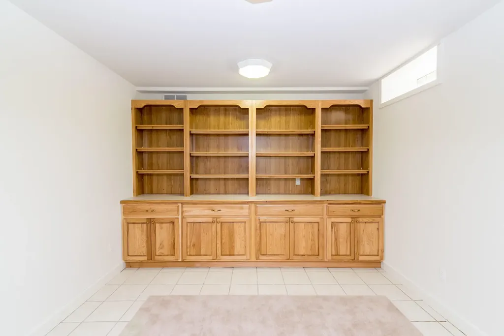 1989 Stonebridge Drive N Pittsfield Charter Township MI 48108
