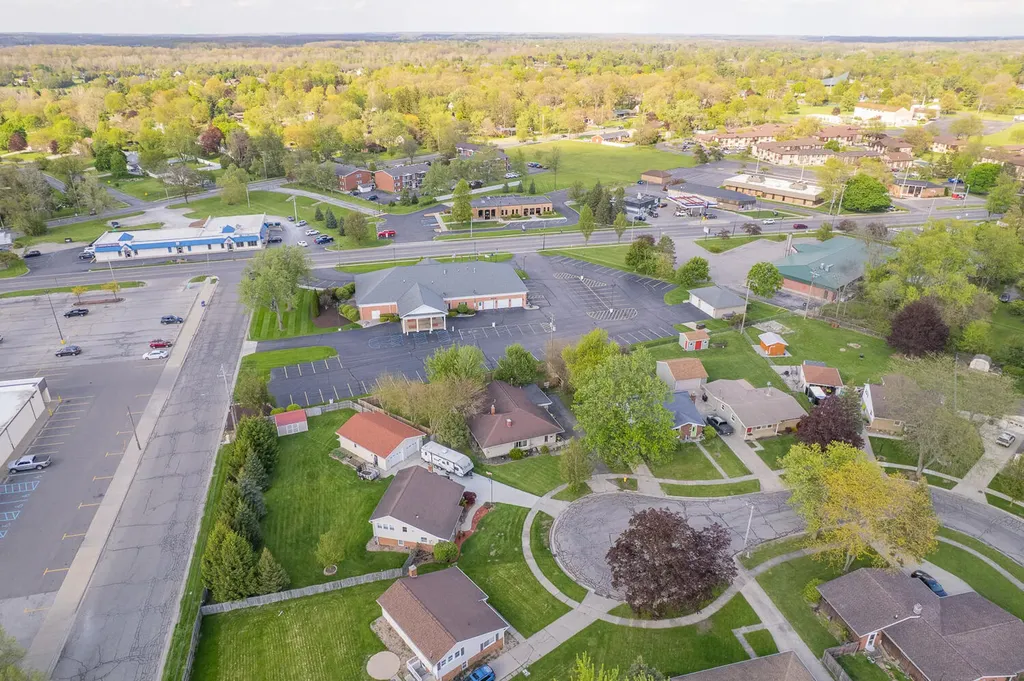 260 Renfrew Avenue Adrian City MI 49221