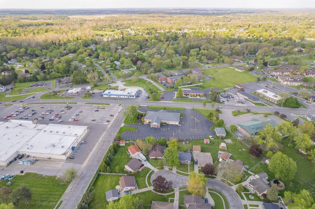 260 Renfrew Avenue Adrian City MI 49221