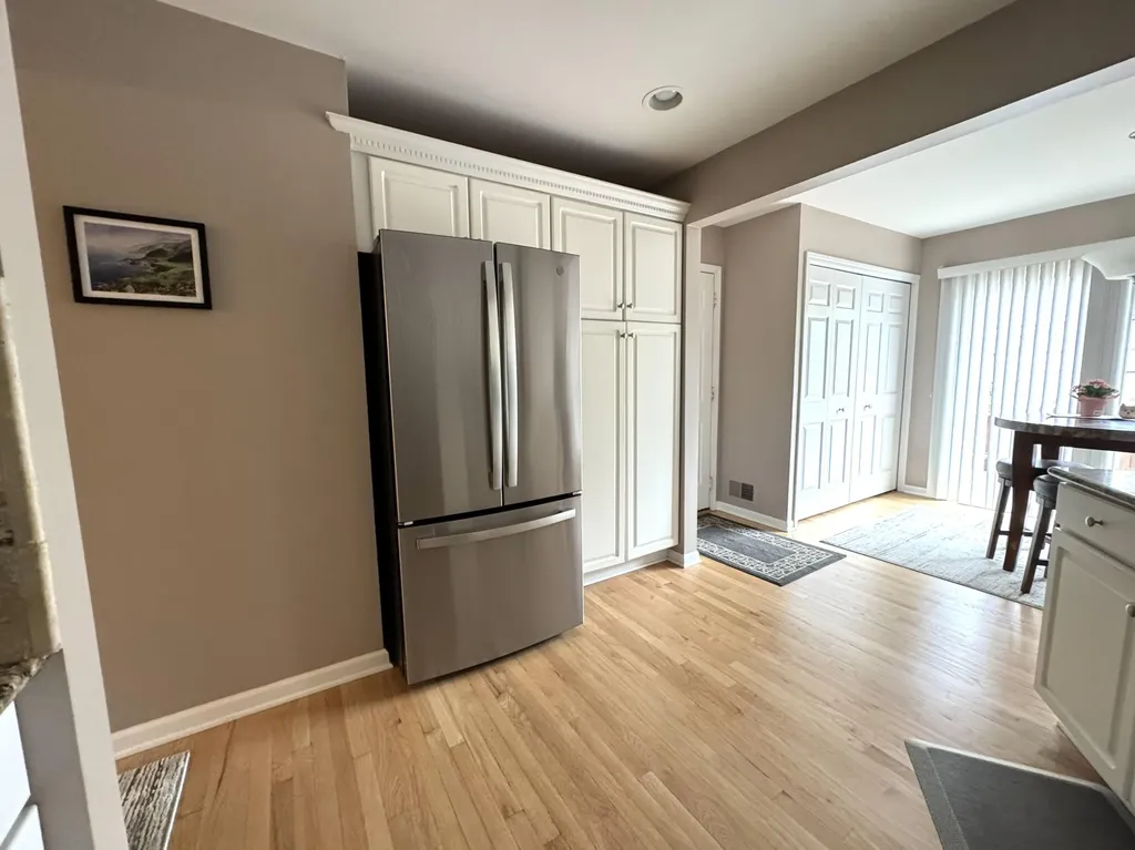 33377 Norfolk Street Livonia City MI 48152