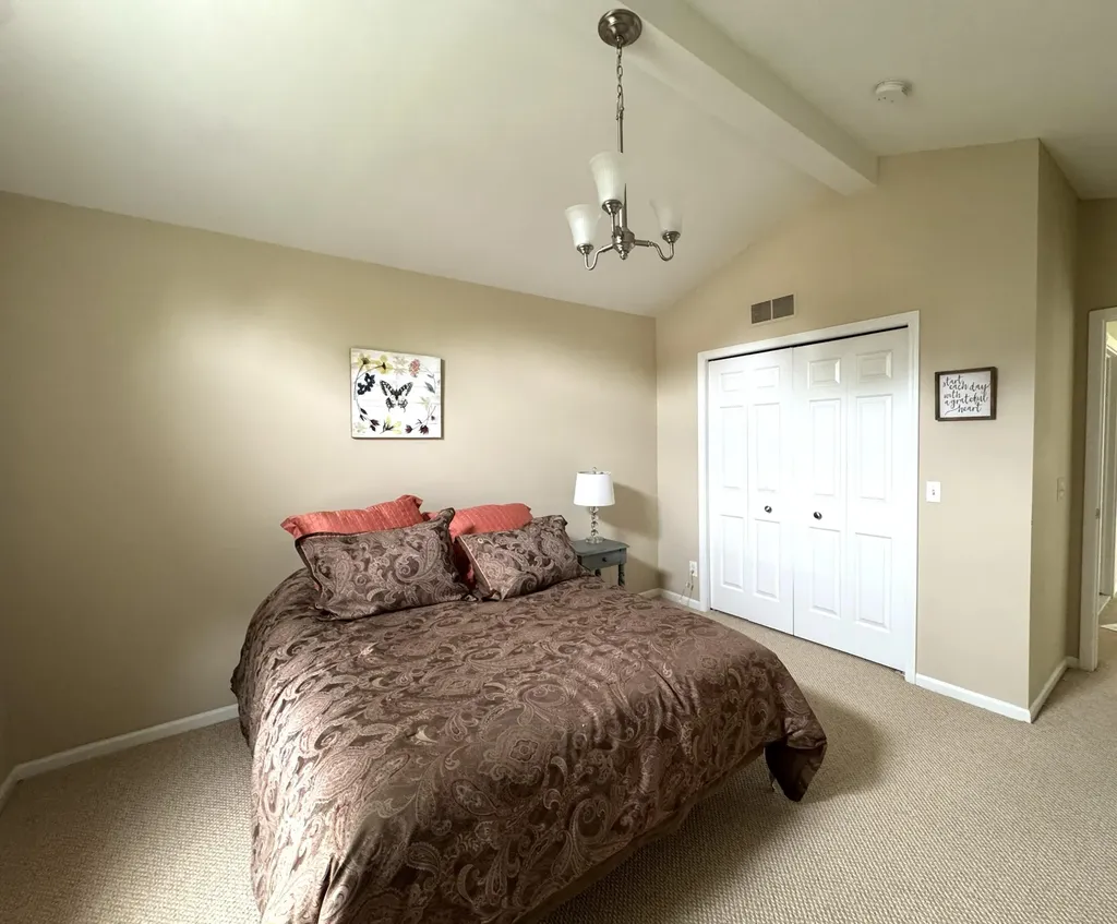 33377 Norfolk Street Livonia City MI 48152
