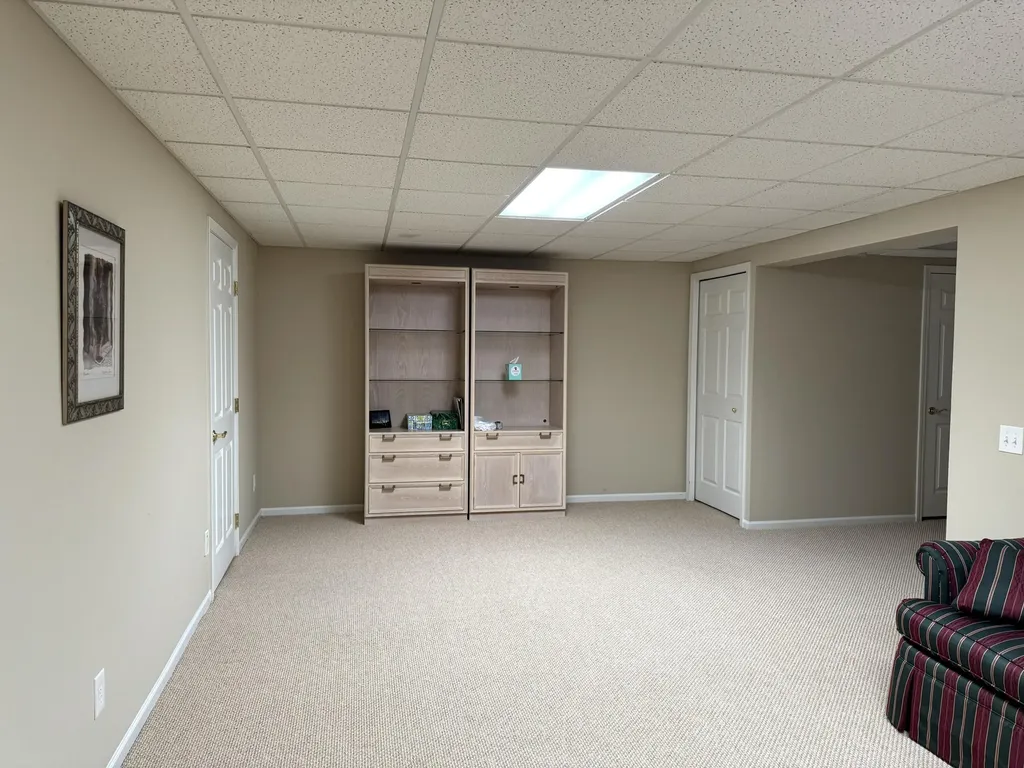 33377 Norfolk Street Livonia City MI 48152