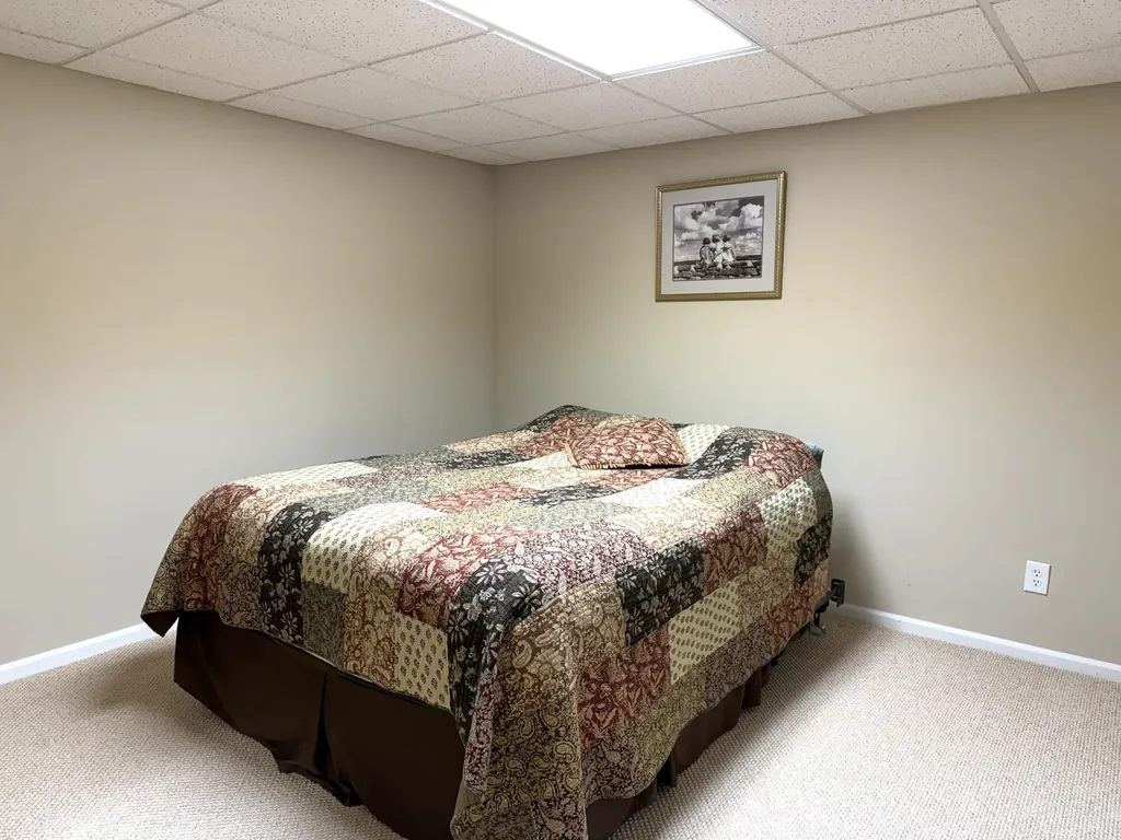 33377 Norfolk Street Livonia City MI 48152