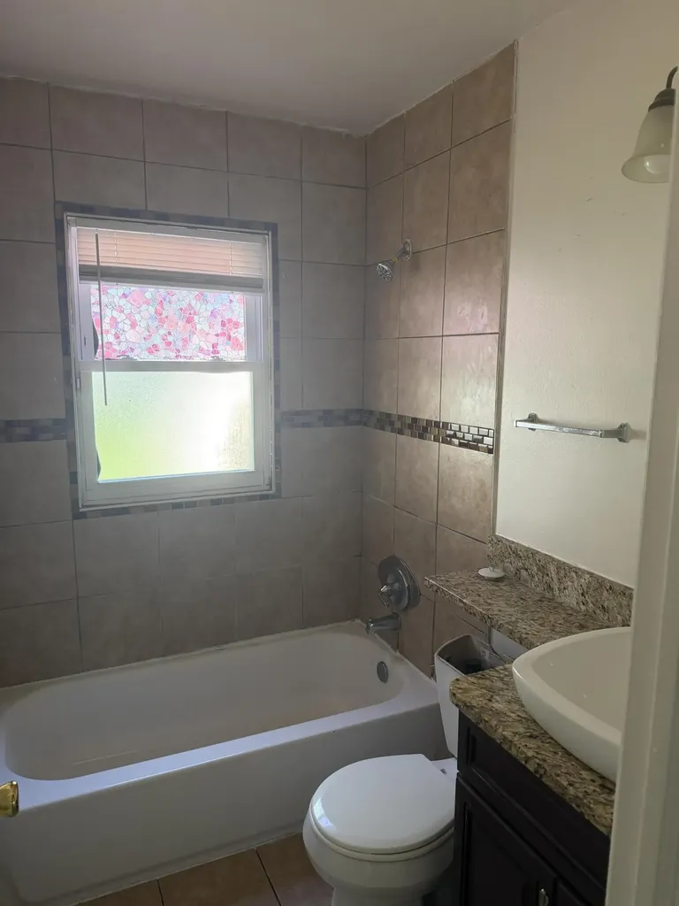 19421 Elkhart Street Harper Woods City MI 48225
