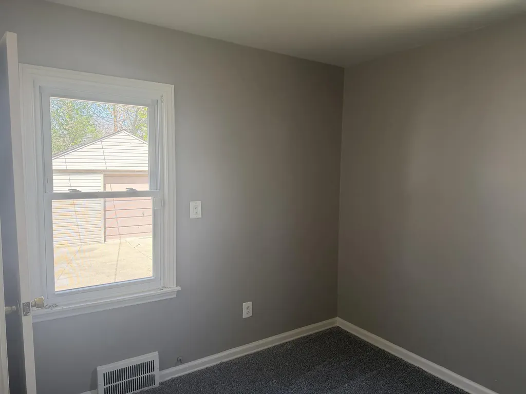 19421 Elkhart Street Harper Woods City MI 48225