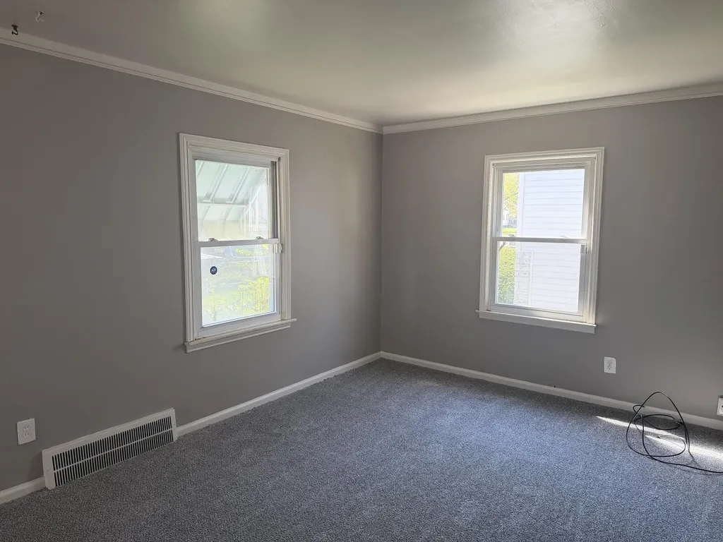 19421 Elkhart Street Harper Woods City MI 48225