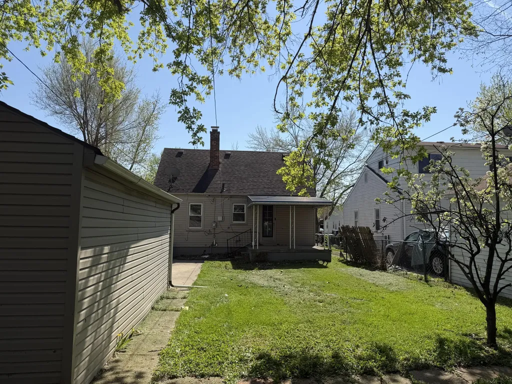 19421 Elkhart Street Harper Woods City MI 48225
