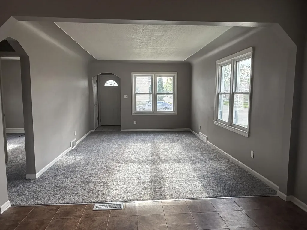 22864 Piper Avenue Eastpointe City MI 48021