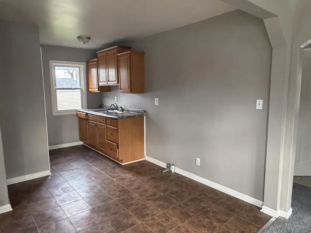 22864 Piper Avenue Eastpointe City MI 48021