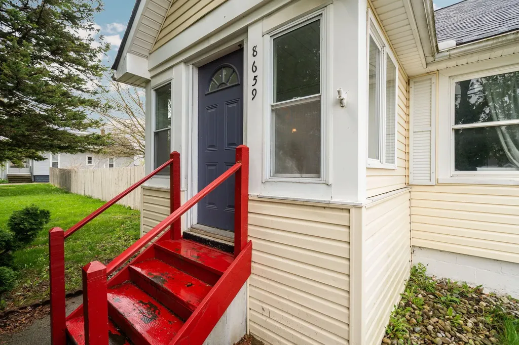 8659 N Canton Center Road Canton Charter Township MI 48187