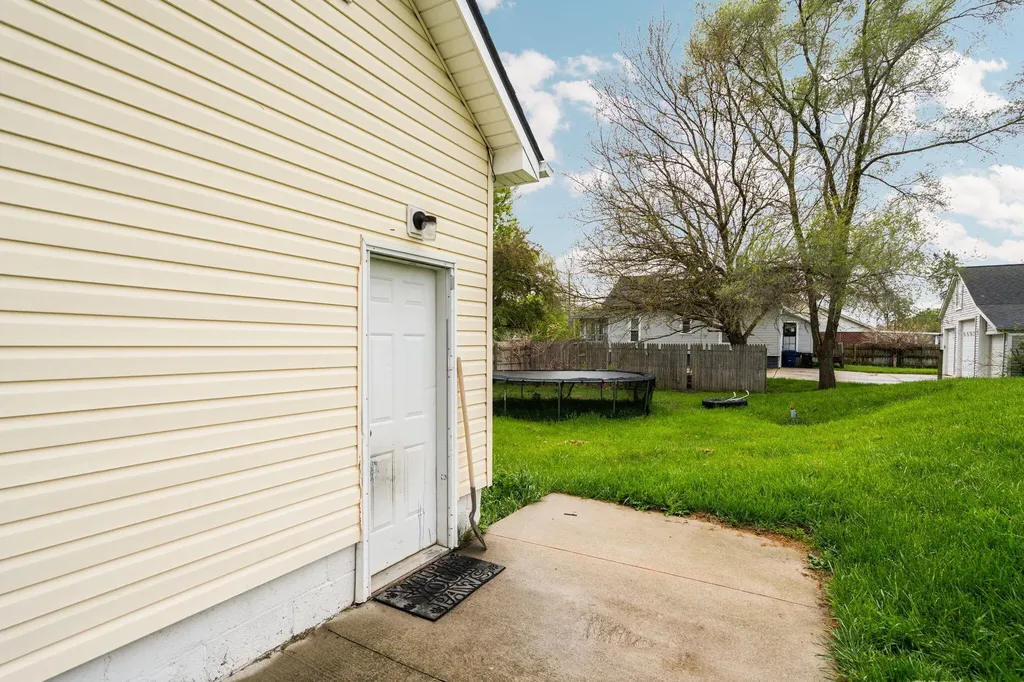 8659 N Canton Center Road Canton Charter Township MI 48187