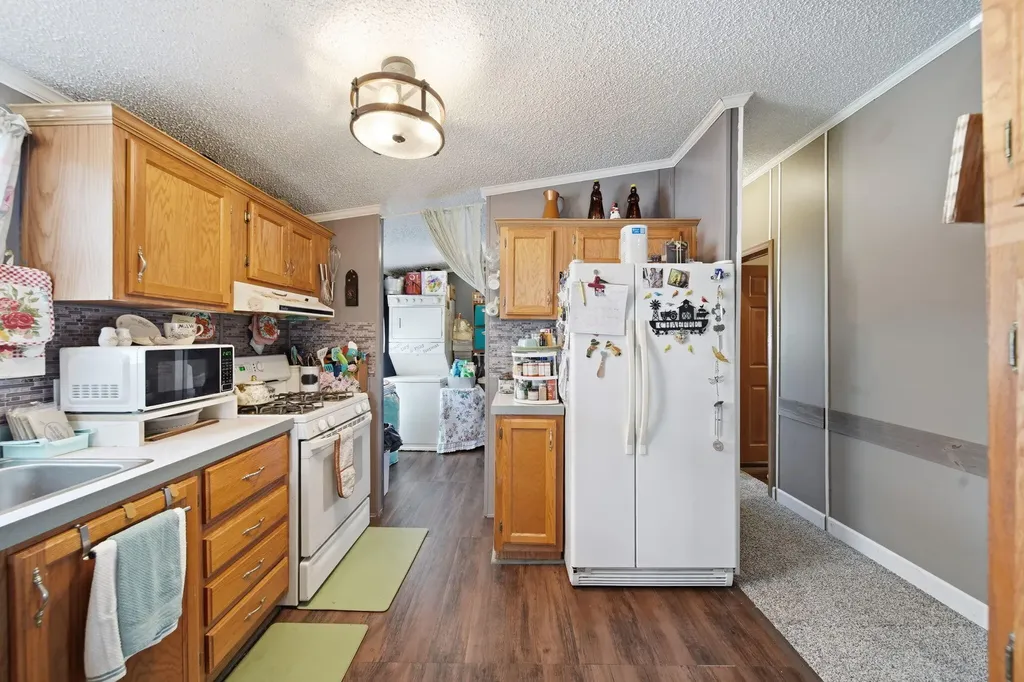 953 Savannah River Drive Adrian City MI 49221
