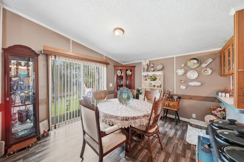 953 Savannah River Drive Adrian City MI 49221