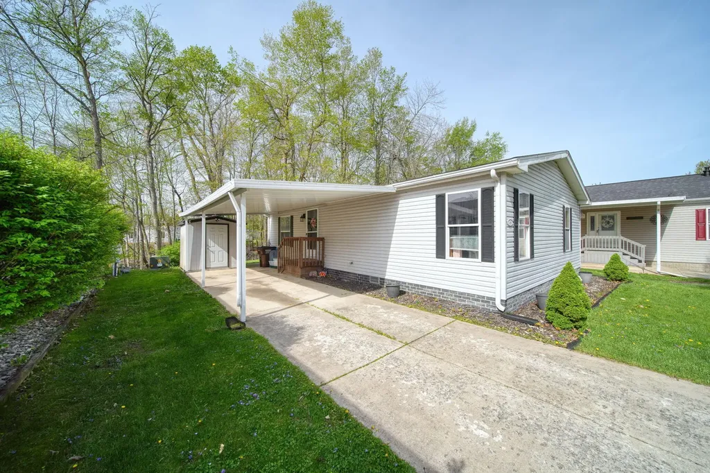 953 Savannah River Drive Adrian City MI 49221