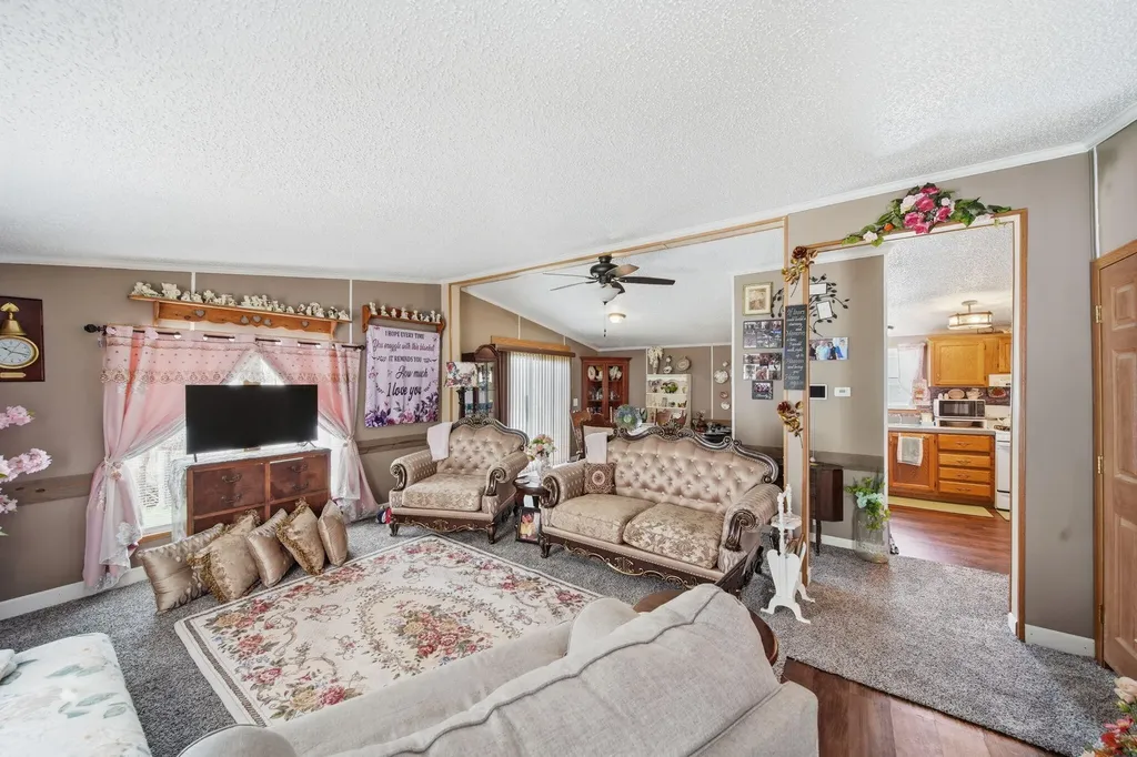 953 Savannah River Drive Adrian City MI 49221