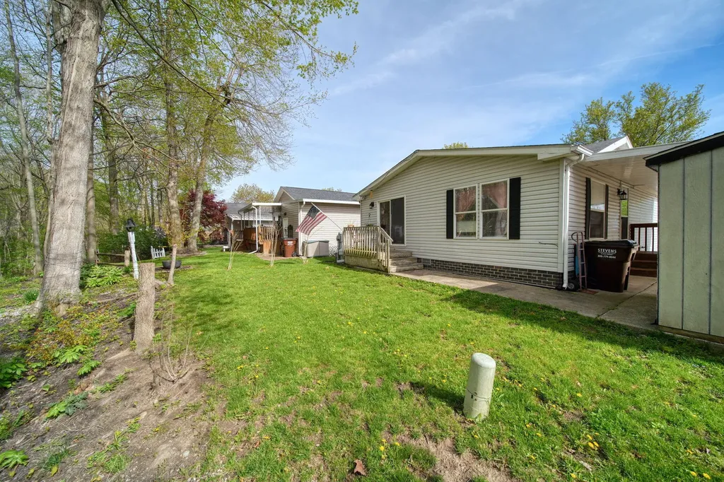 953 Savannah River Drive Adrian City MI 49221